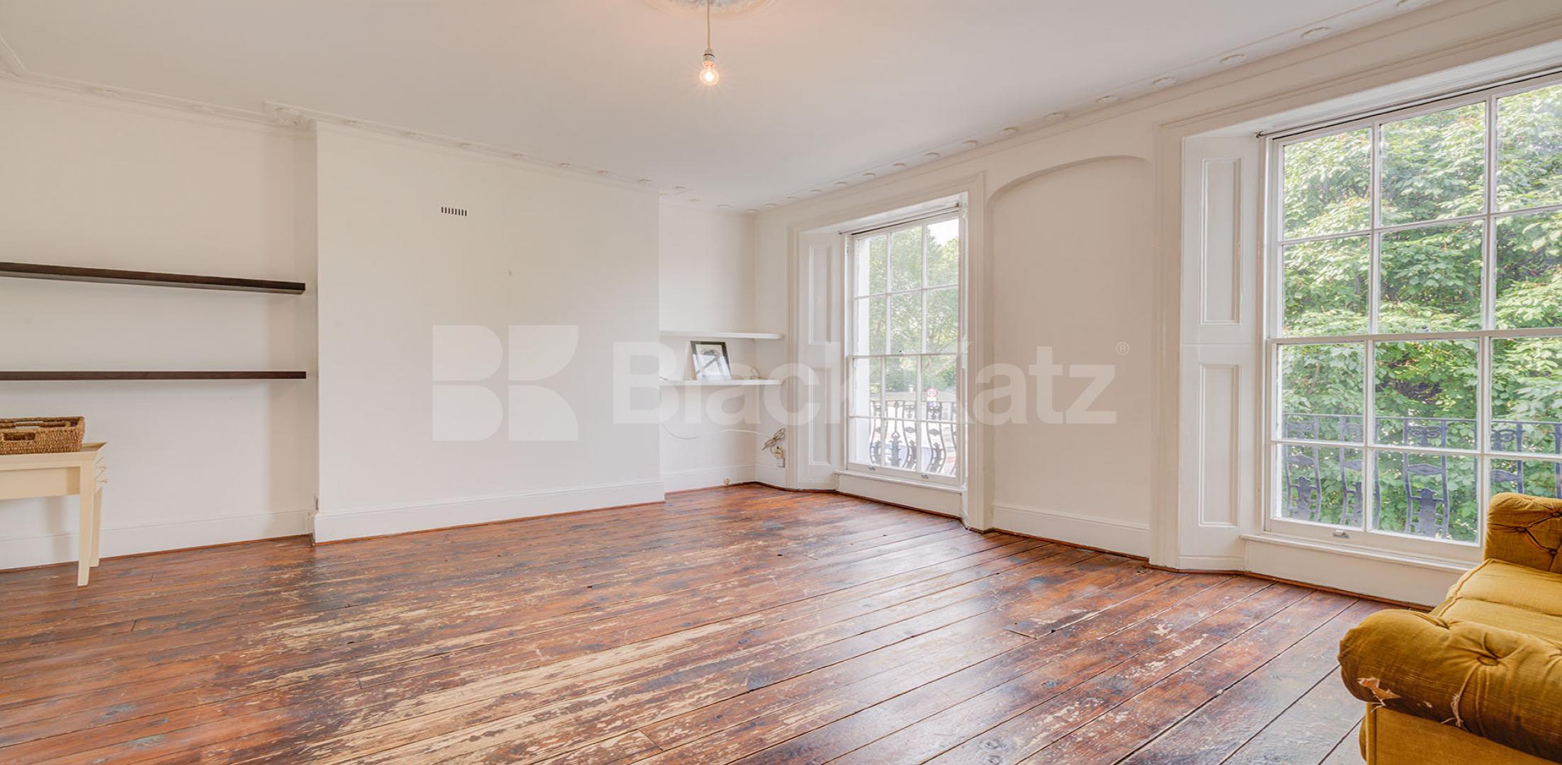 Wonderful spacious split level three bed within a period house in Camden. Camden Street, Camden